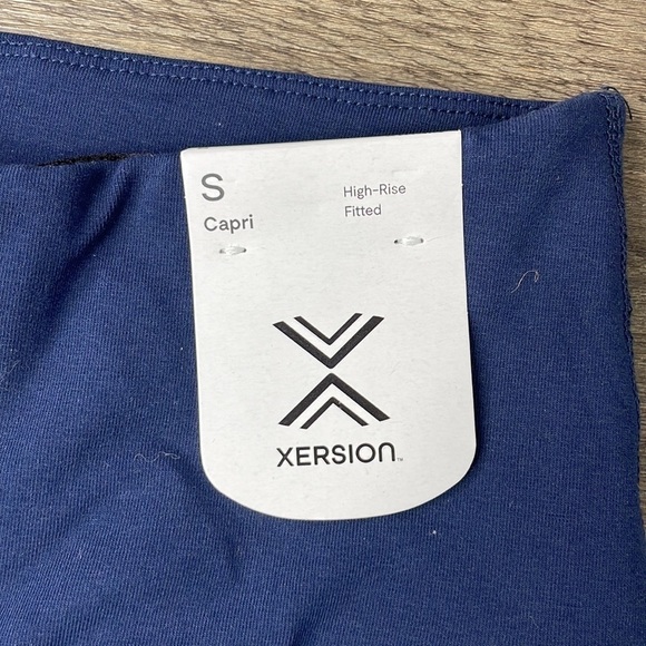 NWT Xersion Women’s Navy Blue Capri Legging, size small - Picture 2 of 9